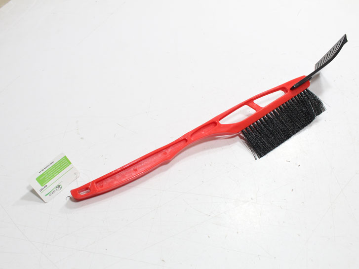 Щетка для снега со скребком 54см. CW1527 CARWAY