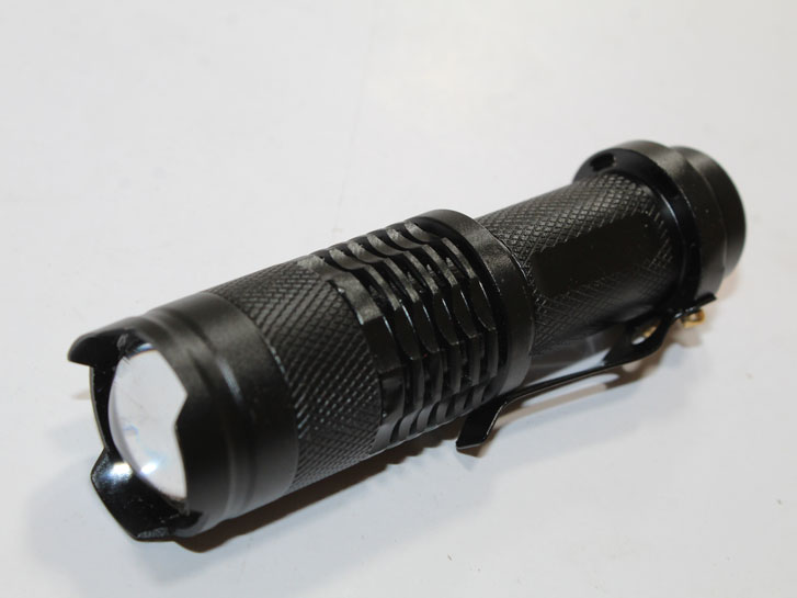 Фонарь карманный на батарейках 120-220 Lumen
