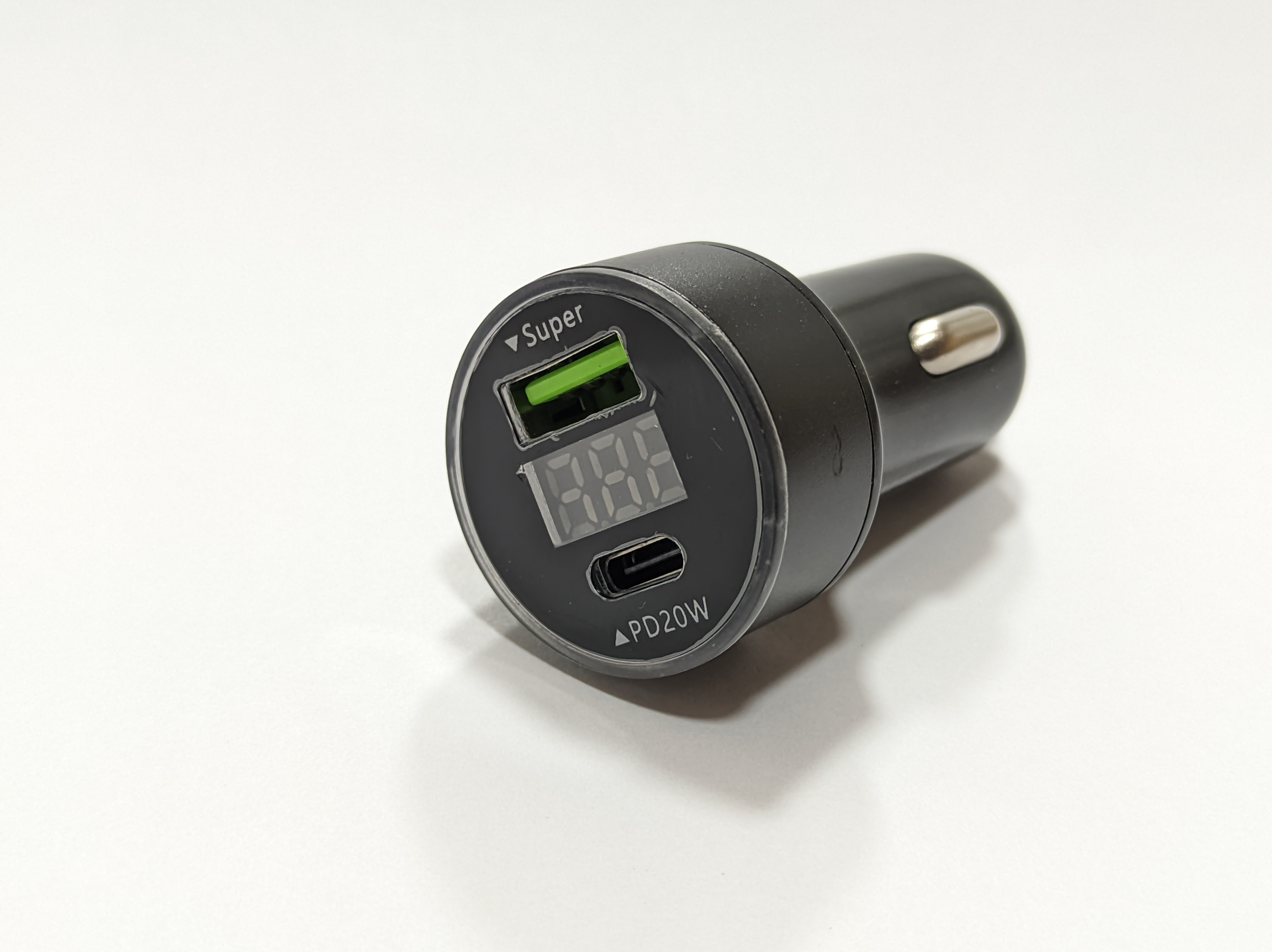 Зарядное устройство от прикуривателя с вольтметром 12-24V USB красное свечение
