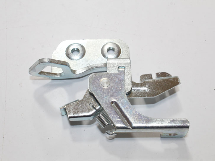 Замок крышки багажника нижний Lanos 96303364