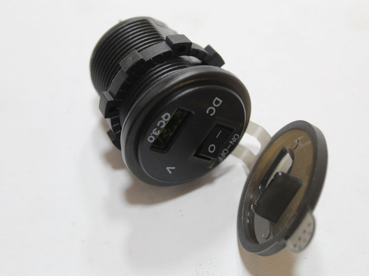 Гнездо прикуривателя 12/24v USB - QC 3,0 + вольтметр с кнопкой ON/OFF  врезное с крышкой c подсветкой цвет красный