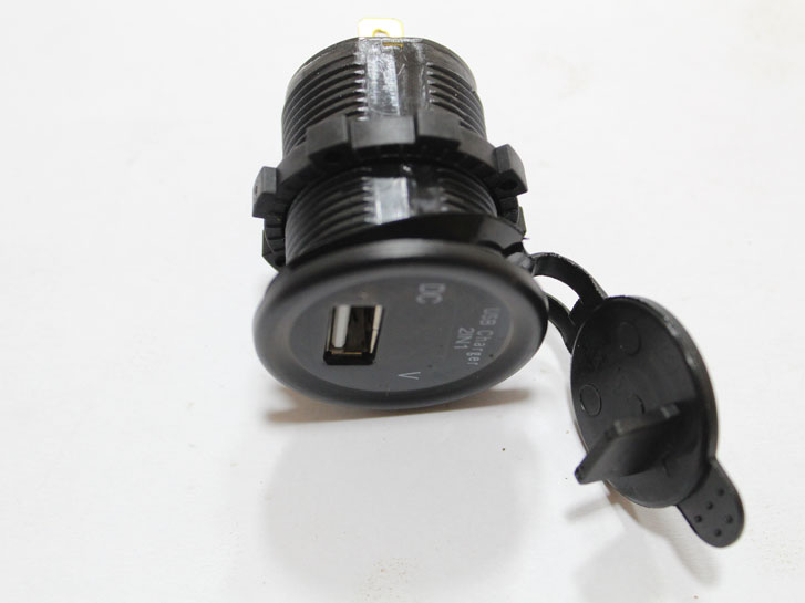 Гнездо прикуривателя 12/24v  USB  - 2,1А + вольтметр врезное с крышкой c подсветкой цвет синий