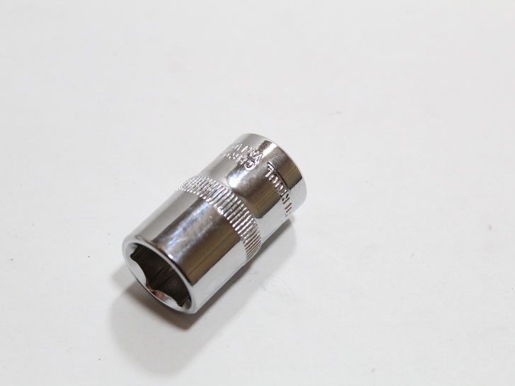 Головка 1/2 6-гранная 15 мм Intertool