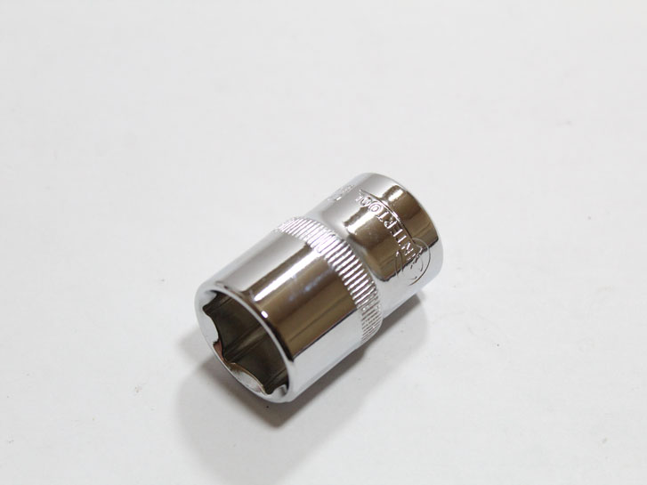Головка 1/2" 6-гранная 18 мм "Intertool"