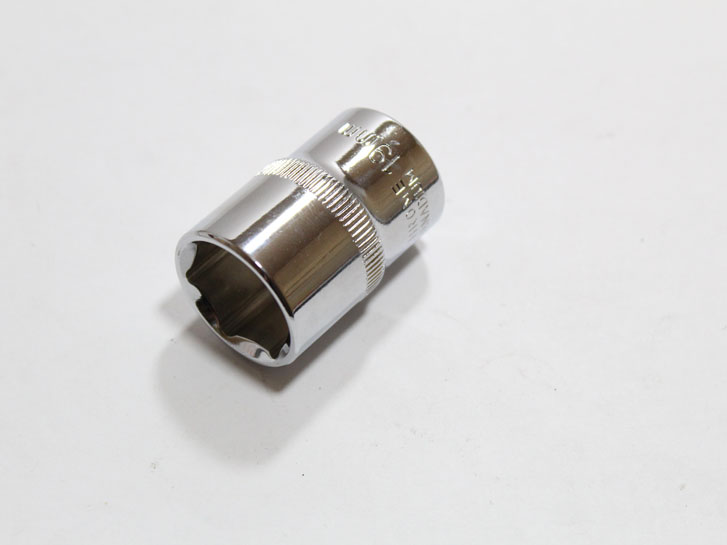 Головка 1/2 6-гранная 19 мм Intertool