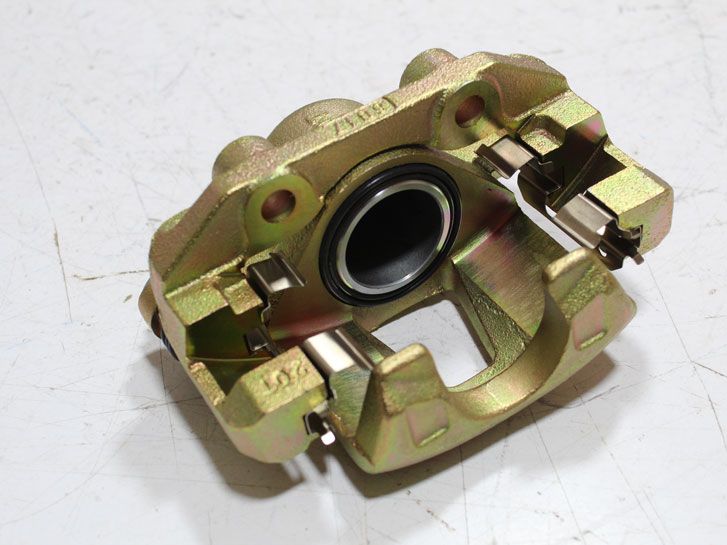 Цилиндр тормозной передний Lanos 13 правый (суппорт в сборе) 96273701 EuroEx