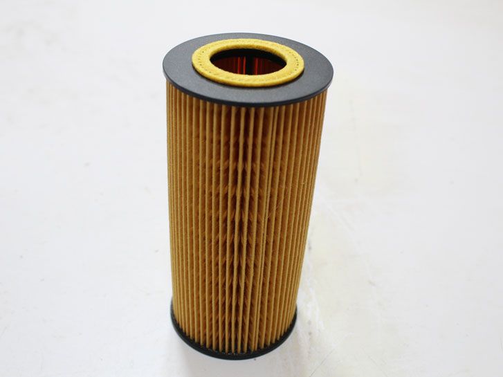 Фильтр масляный MB Sprinter 2.9TDI, 96-  (в комплекте с 2 шайбами под сливную пробку) A6061840025 SHIKOO