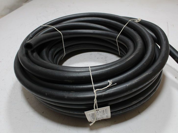 Шланг маслобензостойкий, армированный (тосольный, топливный) d- 19 мм х 24 мм (бухта 25 м)