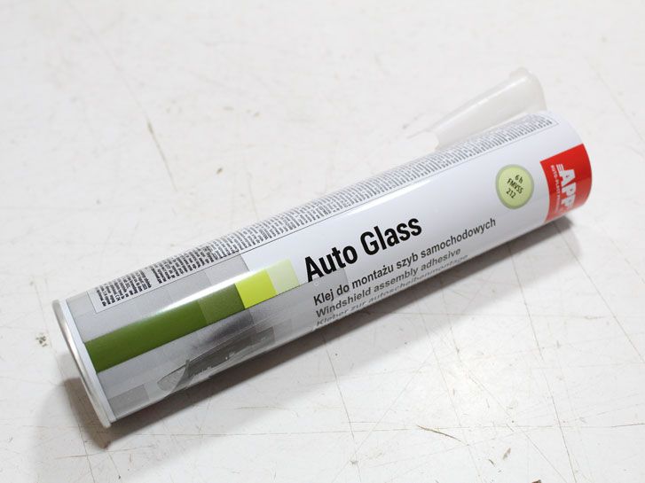 Герметик-клей для стекла 
