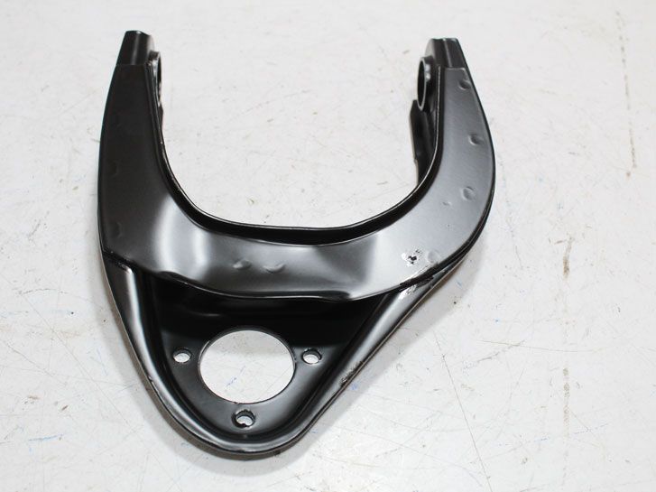 Рычаг ВАЗ 2101-2107 верхний правый 2101-2904100 AT